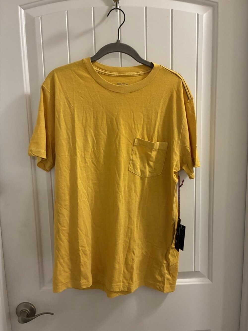 RVCA Single Chest Pocket Tee In Gold Size Medium